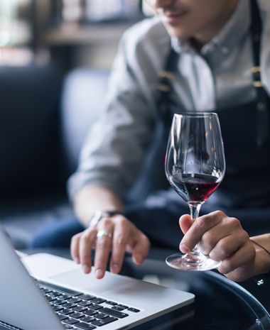 AI in Wine Education: Help or Hindrance?